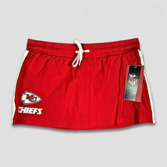 KC Chiefs NFL Mini Skort Built In Shorts Snap Button Red White Large - Picture 1 of 13